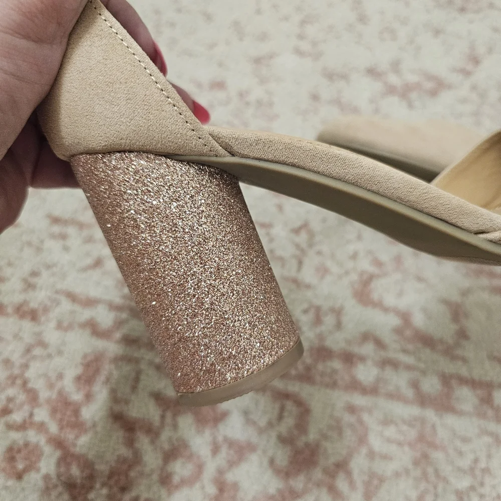 LC Lauren Conrad Cream Gold Block Heel D'Orsay Heels Size 7.5 NWOT